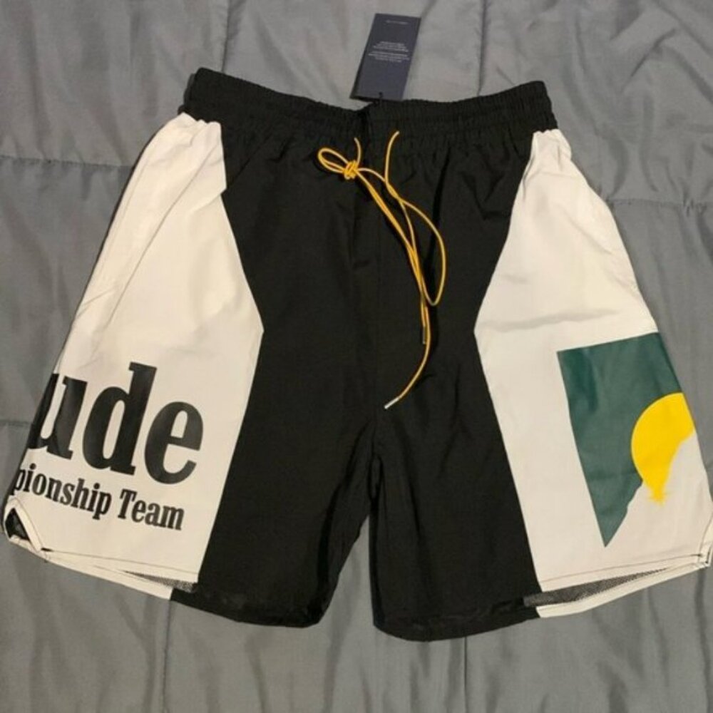 Rhude Marlboro World Championship Racing Black / White Shorts Men’s size Large